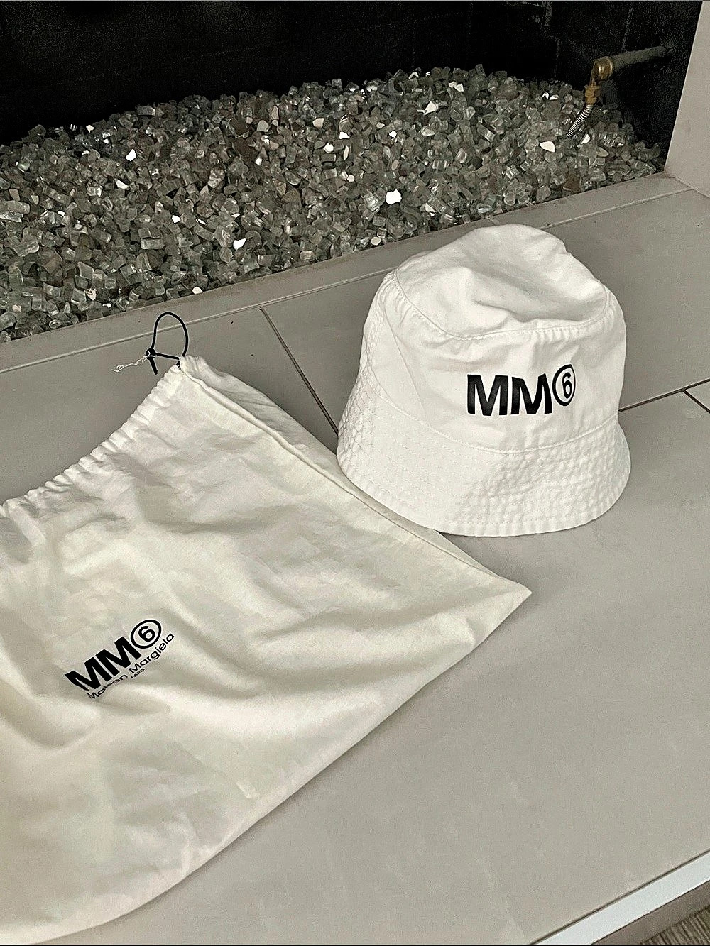 MM6 Maison Margiela MM6 bucket hat White Bucket Hat Like New